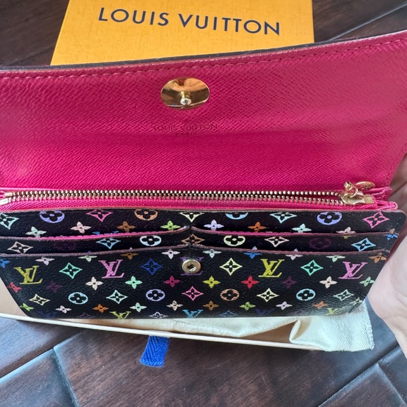 Louis Vuitton Monogram Multicolor Sarah Wallet - Picture 9 of 12